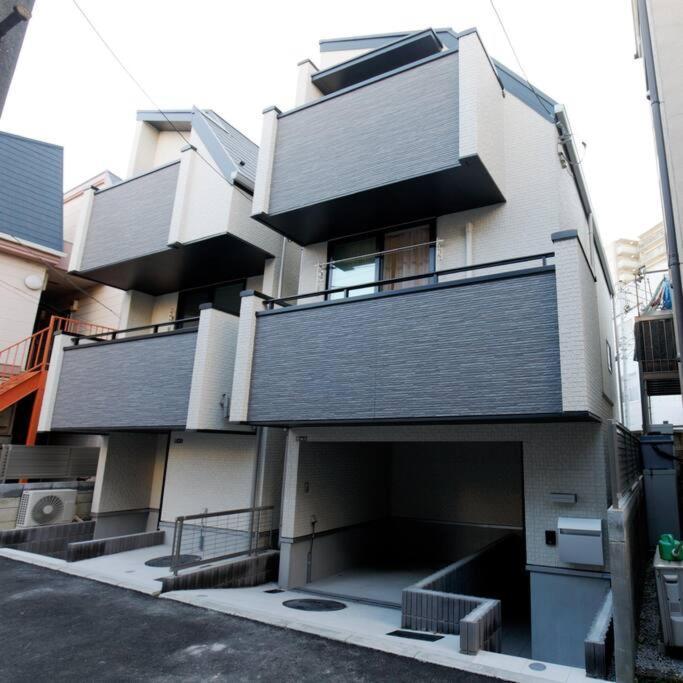 Three-story Japanese-style In Shinjuku Villa
